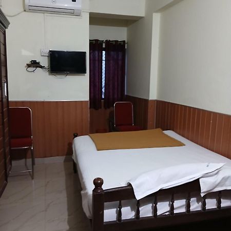 Avanti Inn Ґуруваюр Екстер'єр фото