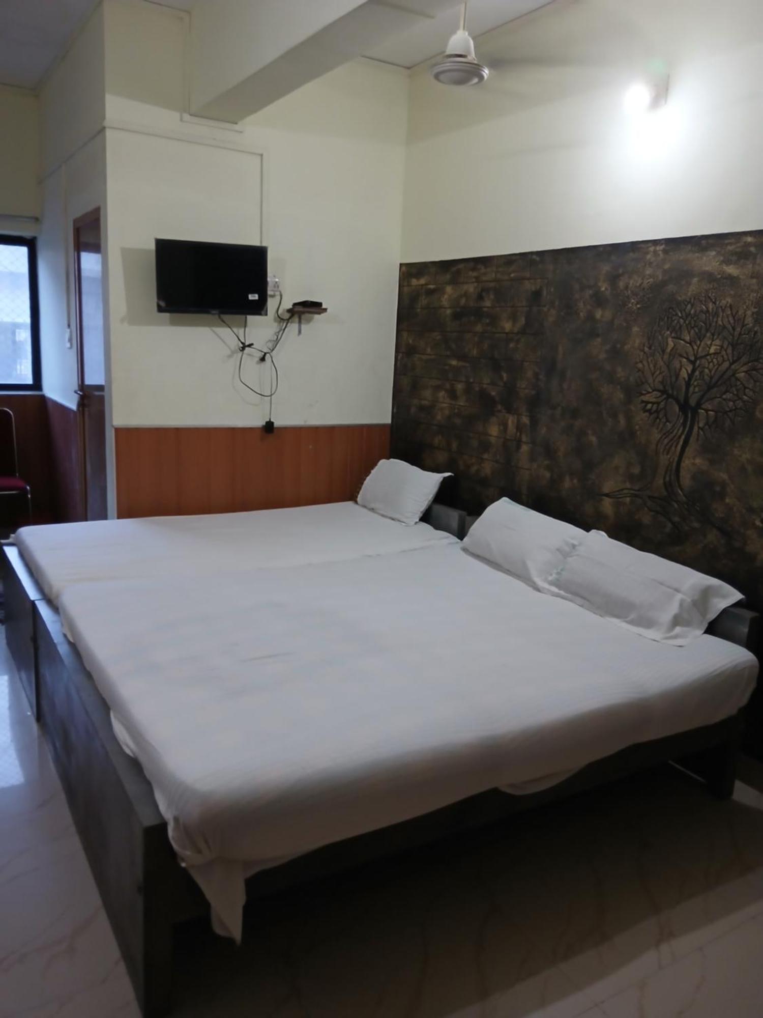 Avanti Inn Ґуруваюр Екстер'єр фото