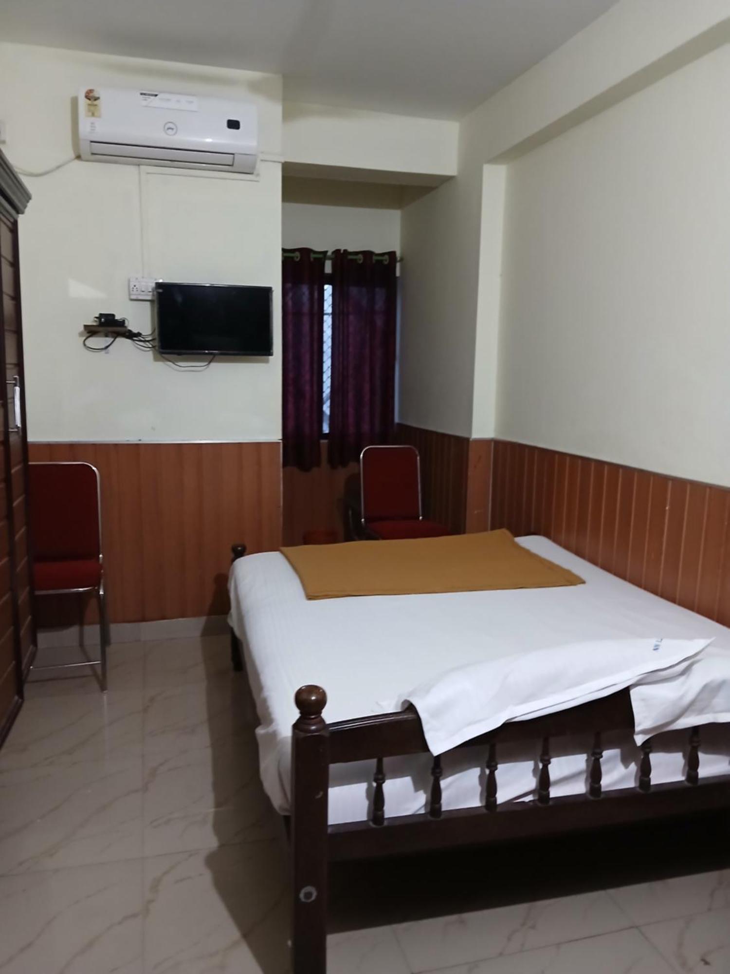 Avanti Inn Ґуруваюр Екстер'єр фото